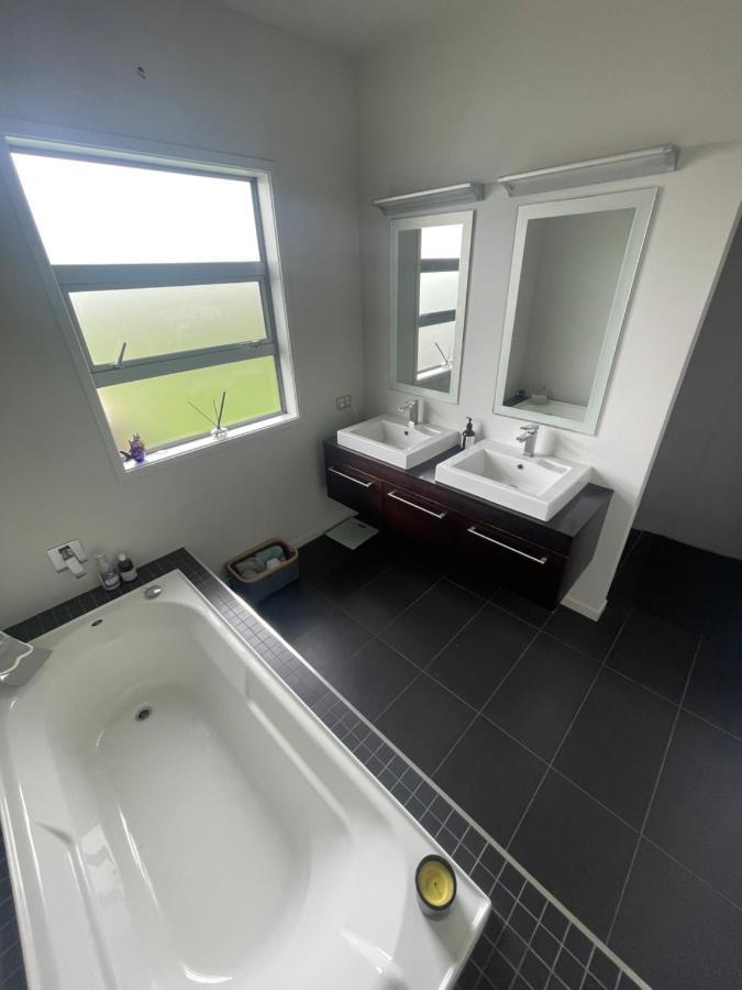 Titoki Grove Apartment Cambridge Bagian luar foto